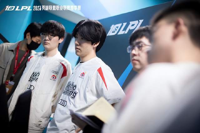 足坛的转会 足坛的转会